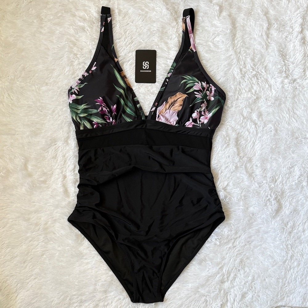 NWOT Suuksess Black Floral V-Neck Front Mesh Ruched One Piece Swimsuit L